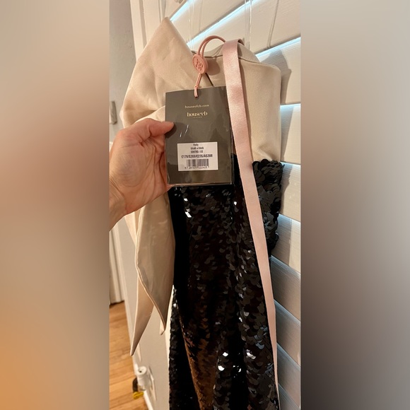 HOUSE OF CB - BLACK SEQUIN STRAPLESS BOW DRESS - Picture 10 of 15